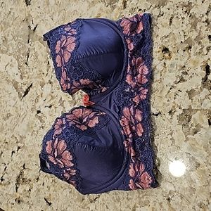 Adore Me 32DD Bra! 5 hook, longline bra.